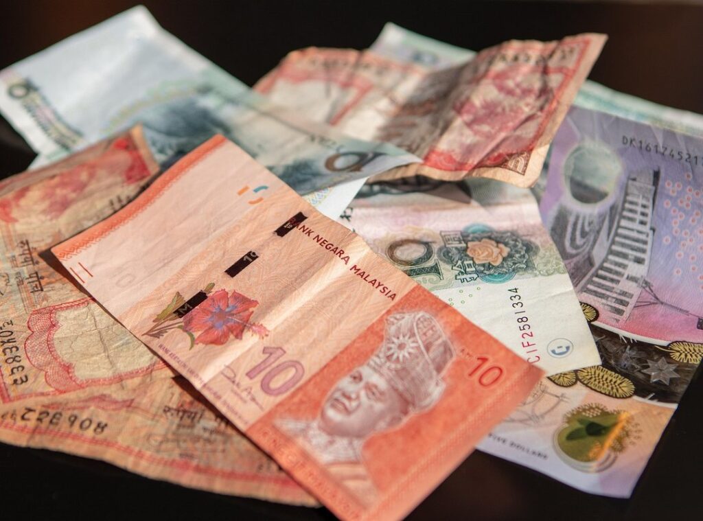 satu ringgit berapa rupiah