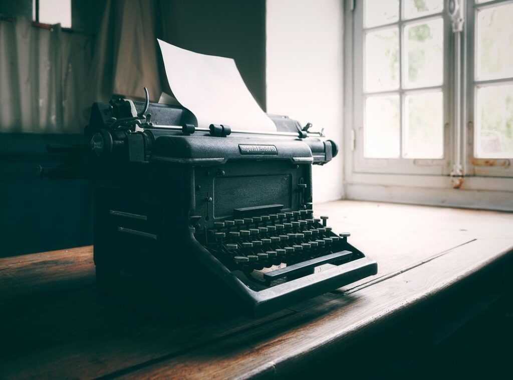 sophia leonie writer